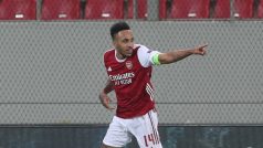 Pierre-Emerick Aubameyang se raduje z gólu
