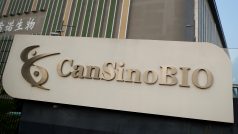 Čínská společnost CanSino Biologics vyrábí vakcínu proti koronaviru s obchodním názvem Convidecia