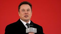 Musk uzavřel dohodu o koupi Twitteru za 44 miliard dolarů (přes bilion korun) minulý měsíc