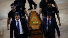 Rakev s ostatky britského novináře Doma Phillipse