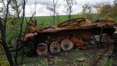 Zničený ruský tank T-72 u Mykolajiva