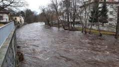 Rozbouřená Otava okolo Sušice