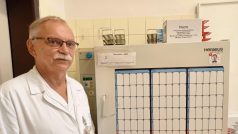 Primář Ústavu klinické mikrobiologie FN Motol MUDr. Otakar Nyč, Ph.D.