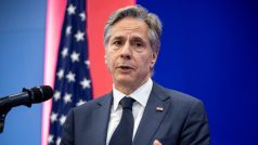 Americký ministr zahraničí Antony Blinken na tiskové konferenci na americké ambasádě v Hanoi