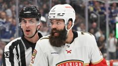 Radko Gudas během utkání proti Torontu.