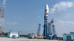 Raketa Sojuz 2 s modulem Luna 25 při přípravě na start