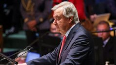 Své vystoupení Guterres zahájil připomínkou záplav v Libyi, které si tento měsíc vyžádaly přes 11 tisíc obětí