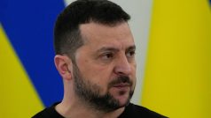 Ukrajinský prezident Volodymyr Zelenskyj na tiskové konferenci ve Vilniusu