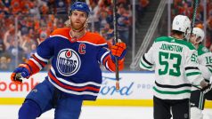 Kapitán Oilers Connor McDavid poslal svůj tým do finále