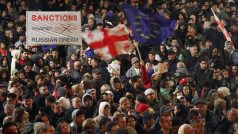 Lidé v Tbilisi protestují proti výsledkům voleb