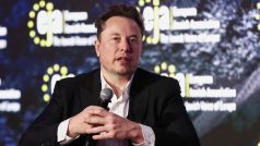 Elon Musk v Krakově na konferenci Evropského židovského sdružení (22. ledna 2024)