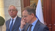 Ruská delegace v Istanbulu. Zleva náměstek ministra zahraničí Mikhail Galuzin, poradce prezidenta Vladimir Medinskij, náměstek ministra obrany Alexander Fomin a zástupce náčelníka Generálního štábu Igor Kosťukov