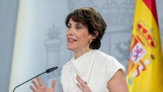 Španělská ministryně pro migraci Elma Saizová