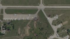 Satelitní snímky letiště Bělaja v Irkutské oblasti po ukrajinském dronovém útoku s krycím jménem „Pavučina“ v neděli 1. 6. 2025