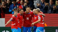 Patrik Schick (10) se raduje z gólu do sítě Černé Hory
