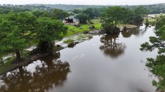 Bleskové záplavy v Texasu už mají nejméně 119 obětí