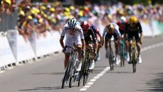 Tadej Pogačar a Jonas Vingegaard baví fanoušky cyklistiky v každé etapě letošn Tour de France