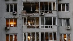 Tlaková vlna vyrazila okna v bytech mezi šestým a jedenáctým patrem výškové budovy