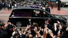 Smuteční průvod Ozzyho Osbourna projíždí jeho rodným městem Birmingham