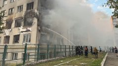Následky ruského dronovéh útoku na obytný dům v Charkově, 18. srpna 2025