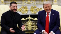 Volodymyr Zelenskyj při setkání s Donaldem Trumpem v Oválné pracovně