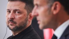 Volodymyr Zelenskyj a Emmanuel Macron