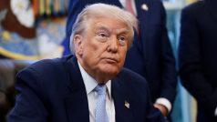 Donald Trump podepsal zákon o zveřejnění spisů o Epsteinovi