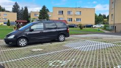 Nové parkoviště v Měrunicích na Teplicku