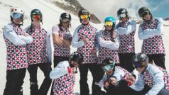 Mladí čeští snowboardcrossaři.