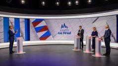 Čtvrteční prezidentské debaty na televizi Nova se zúčastnil bývalý premiér Andrej Babiš, bývalá rektorka Mendelovy univerzity Danuše Nerudová a bývalý vysoký představitel armády Petr Pavel. Šlo o první prezidentskou debatu, které se Babiš zúčastnil