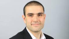 Profil na síti LinkedIn o Minassianovi uvádí, že jde o studenta vysoké školy Seneca College, která se nachází v torontské čtvrti North York – tedy v lokalitě, kde se odehrál také pondělní útok.