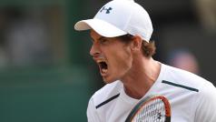 Andy Murray slaví čtyřsetové vítězství nad Italem Fogninim