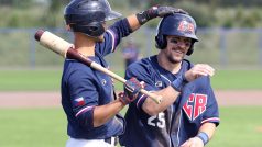 Český baseballový reprezentant Jakub Malík (vpravo)