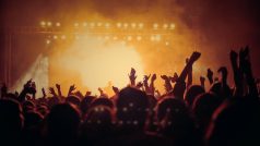 Lidé na festivalu