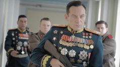 Jason Isaacs ve filmu Ztratili jsme Stalina