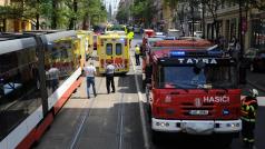 V centru Prahy se srazily dvě tramvaje. Nehoda se stala u tramvajové zastávky Štěpánská v ulici Ječná mezi I. P. Pavlova a Karlovým náměstím.