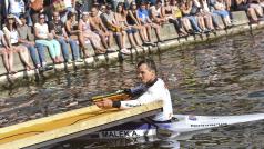 Slovák Andrej Malek při střelbě na Prague Riverside Cross