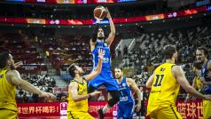 Tomáš Satoranský během střelby při zápase s Austrálií ve čtvrtfinále na mistrovství světa