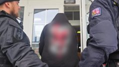 Policisté v Ústí nad Labem dopadli ženu s 14 centimetrů dlouhým nožem. Mířila do obchodního centra
