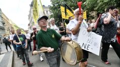 Průvodu se podle policie účastnilo asi 2000 lidí. Protestovali proti nastavení dotací ve prospěch malých farmářů.