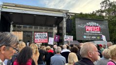 „Už nebudeme ani mozkovna, ani montovna,“ stálo na jednom ze sloganů