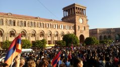 Jedna z demonstrací v centru Jerevanu.