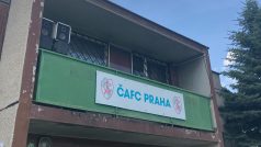 Jedna z budov zázemí fotbalového klubu ČAFC Praha