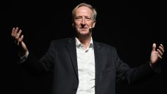 Bývalý šéf britské rozvědky MI6 Alex Younger