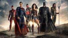 Liga spravedlnosti: (zleva) Flash (Ezra Miller), Superman (Henry Cavill), Cyborg (Ray Fischer), Wonder Woman (Gal Gadotová), Batman (Ben Affleck) a Aquaman (Jason Momoa)