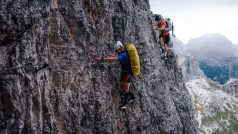 Účastníci závodu Red Bull X-Alps musí překonat také několik ferat