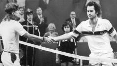 Björn Borg (vlevo) a John McEnroe na snímku z roku 1981.