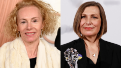 Set dekoratérka Beatrice Brentnerová (vlevo, na snímku na červeném koberci k Cenám akademie) a kostýmní výtvarnice Katarína Štrbová Bieliková (s Českým lvem za kostýmy k minisérii Božena)