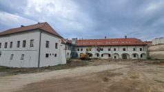 Opravy zahrady Panského domu