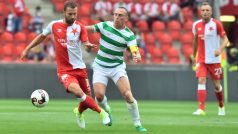 Slávista Josef Hušbauer a Scott Brown v přátelském utkání